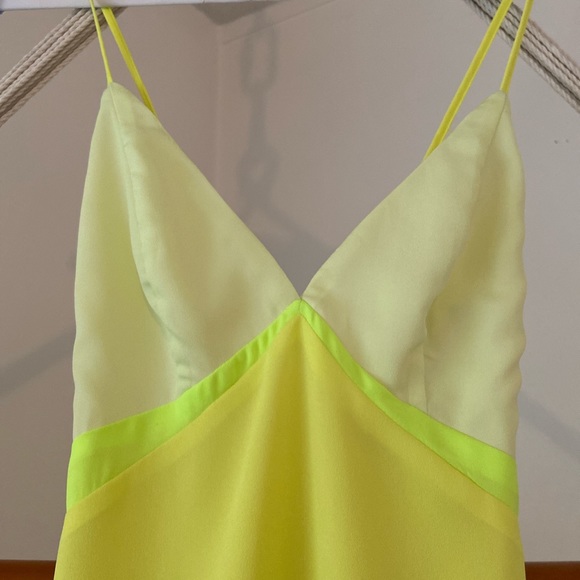 Electric highlighter mini dress - Picture 3 of 5